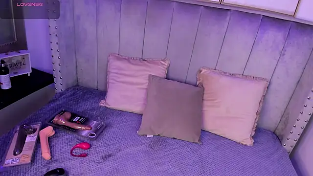 Seshat Hitt online show from October 10, 3:16 am