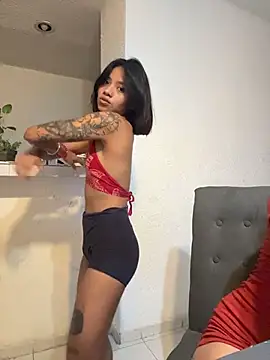 Snapshot of Nia_Desire chatting on July 21, 7:22 am Nia Desire online show from July 21, 7:22 am