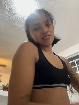 Snapshot of Nia_Desire chatting on July 23, 8:45 am Nia Desire online show from July 23, 8:45 am