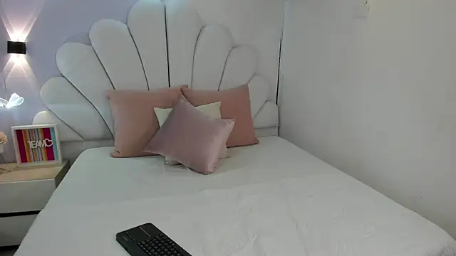 shamara thomson online show from February 20, 10:32 pm