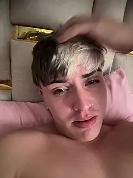 Snapshot of Justin_trevor1 chatting on May 29, 8:51 pm Justin trevor1 online show from May 29, 8:51 pm
