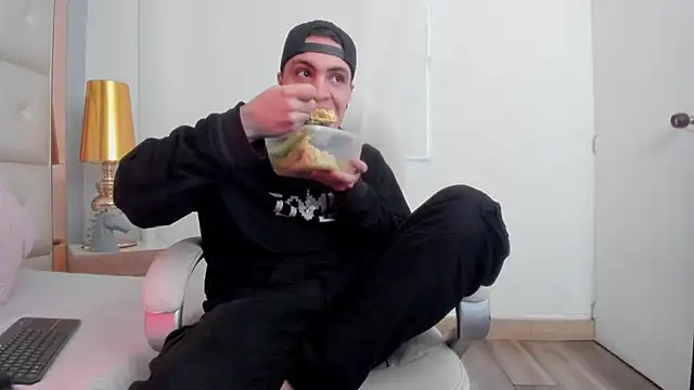 dark sun302 online show from November 23, 8:08 pm