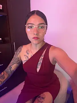 SurpriseMadlicia online show from September 23, 11:19 pm