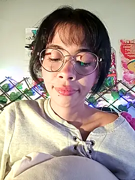 Snapshot of dolliette24 chatting on May 10, 9:36 am dolliette24 online show from May 10, 9:36 am