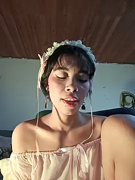 Snapshot of dolliette24 chatting on June 19, 1:04 pm dolliette24 online show from June 19, 1:04 pm
