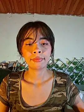 Snapshot of dolliette24 chatting on July 21, 3:31 am dolliette24 online show from July 21, 3:31 am