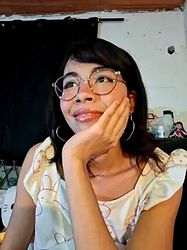 Snapshot of dolliette24 chatting on July 26, 6:21 am dolliette24 online show from July 26, 6:21 am