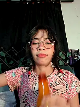 Snapshot of dolliette24 chatting on August 1, 6:12 am dolliette24 online show from August 1, 6:12 am