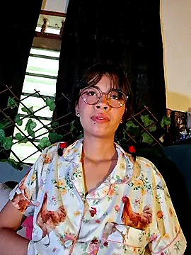 Snapshot of dolliette24 chatting on August 2, 2:37 pm dolliette24 online show from August 2, 2:37 pm