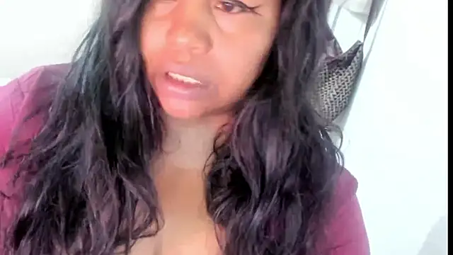 Snapshot of ebonylouissexyhot chatting on October 3, 10:29 pm ebonylouissexyhot online show from October 3, 10:29 pm