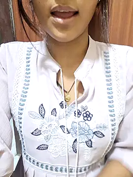 Snapshot of Raj-kumari chatting on July 9, 5:06 pm Raj-kumari online show from July 9, 5:06 pm