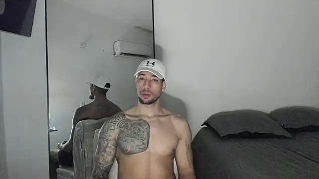 Snapshot of ThiagoLugo chatting on September 28, 5:40 pm ThiagoLugo online show from September 28, 5:40 pm