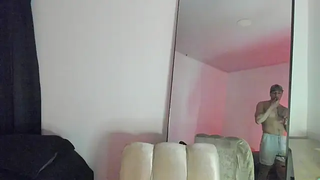 Snapshot of ThiagoLugo chatting on October 8, 6:22 am ThiagoLugo online show from October 8, 6:22 am