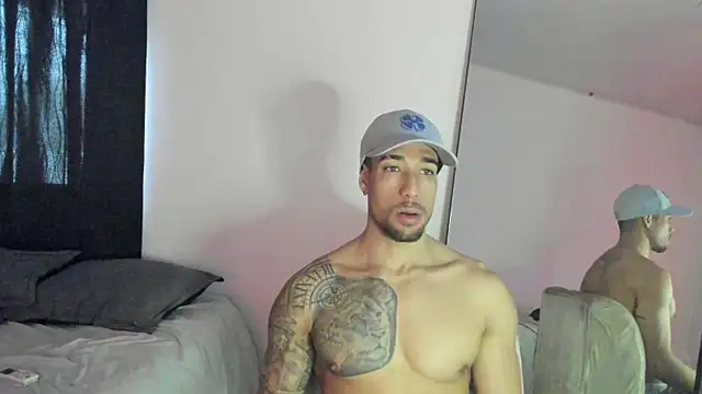 Snapshot of ThiagoLugo chatting on October 22, 3:45 pm ThiagoLugo online show from October 22, 3:45 pm