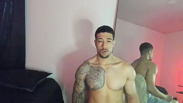 Snapshot of ThiagoLugo chatting on October 26, 10:04 pm ThiagoLugo online show from October 26, 10:04 pm