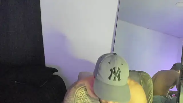 Snapshot of ThiagoLugo chatting on December 14, 10:36 pm ThiagoLugo online show from December 14, 10:36 pm