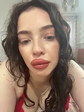 Hannah xBaby online show from November 9, 7:39 am