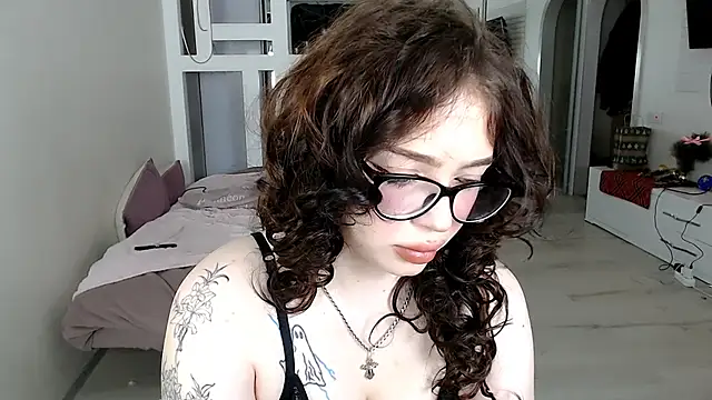 Snapshot of Hannah_xBaby chatting on February 4, 1:39 pm Hannah xBaby online show from February 4, 1:39 pm