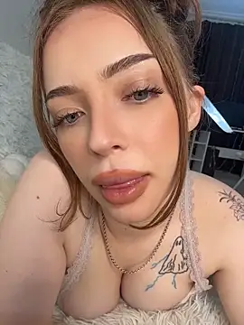 Snapshot of Hannah_xBaby chatting on June 5, 12:11 pm Hannah xBaby online show from June 5, 12:11 pm