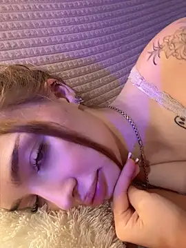 Snapshot of Hannah_xBaby chatting on July 5, 12:56 pm Hannah xBaby online show from July 5, 12:56 pm
