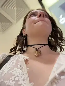 Snapshot of lucy-joy chatting on October 23, 10:36 am lucy-joy online show from October 23, 10:36 am