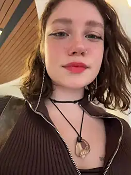 Snapshot of lucy-joy chatting on December 2, 10:09 am lucy-joy online show from December 2, 10:09 am