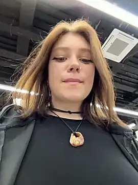 lucy-joy online show from February 25, 11:20 am