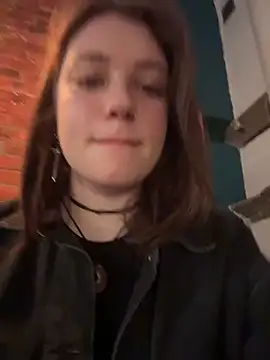 Snapshot of lucy-joy chatting on May 8, 8:19 am lucy-joy online show from May 8, 8:19 am