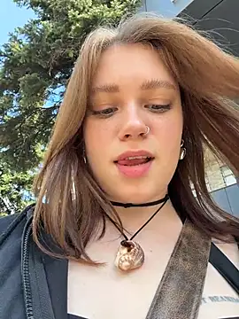 Snapshot of lucy-joy chatting on May 17, 10:00 am lucy-joy online show from May 17, 10:00 am