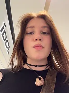 Snapshot of lucy-joy chatting on May 22, 10:32 am lucy-joy online show from May 22, 10:32 am