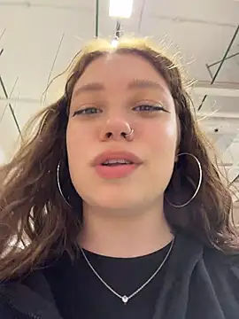 lucy-joy online show from July 6, 10:12 am