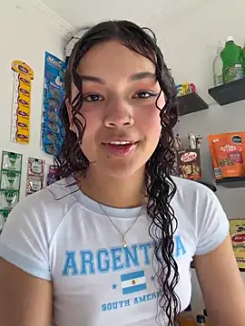 Snapshot of Camilla_Miller01 chatting on June 16, 7:27 pm Camilla Miller01 online show from June 16, 7:27 pm