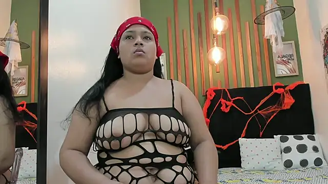 Laura Sex19 online show from November 5, 12:05 pm