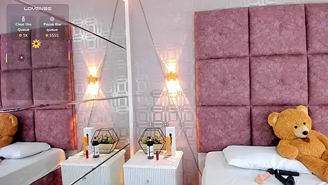 Snapshot of AmyStar1 chatting on September 13, 1:33 pm AmyStar1 online show from September 13, 1:33 pm