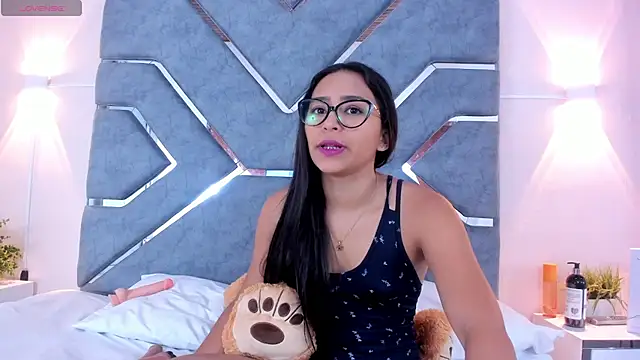 Snapshot of AmyStar1 chatting on October 13, 3:34 pm AmyStar1 online show from October 13, 3:34 pm