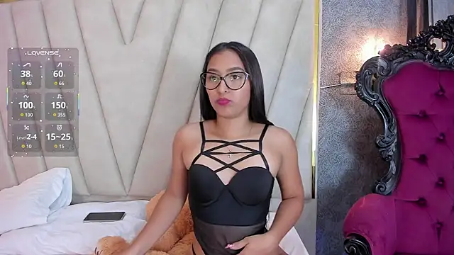 Snapshot of AmyStar1 chatting on October 29, 10:55 pm AmyStar1 online show from October 29, 10:55 pm