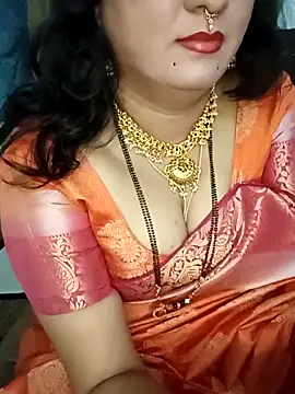 Snapshot of Niharika555 chatting on May 28, 7:22 pm Niharika555 online show from May 28, 7:22 pm