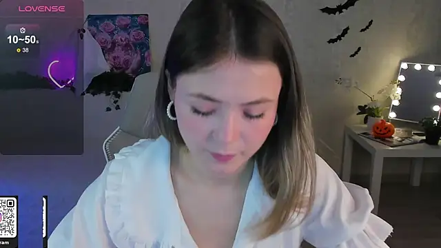 Snapshot of ArleneThomas chatting on October 28, 12:52 pm ArleneThomas online show from October 28, 12:52 pm