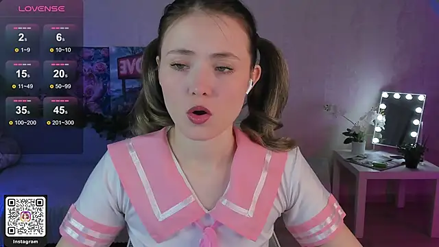 Snapshot of ArleneThomas chatting on December 5, 1:42 pm ArleneThomas online show from December 5, 1:42 pm