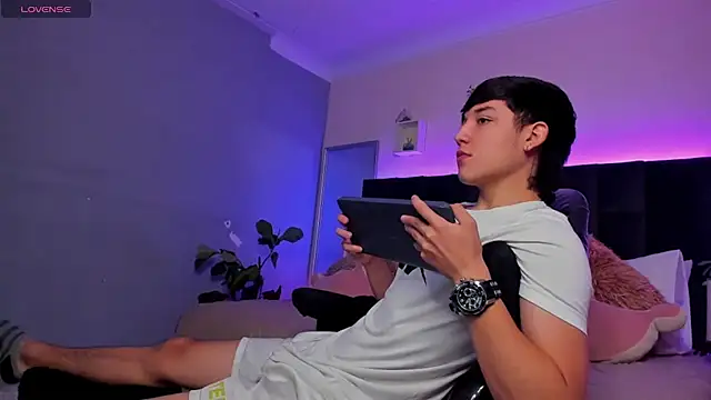 Ares di martin online show from December 2, 1:50 pm