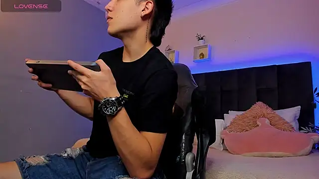 Ares di martin online show from December 19, 2:02 pm