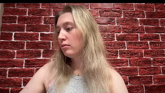 Snapshot of CitrusBlissss chatting on October 23, 12:04 pm CitrusBlissss online show from October 23, 12:04 pm