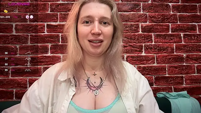 Snapshot of CitrusBlissss chatting on November 7, 3:12 pm CitrusBlissss online show from November 7, 3:12 pm