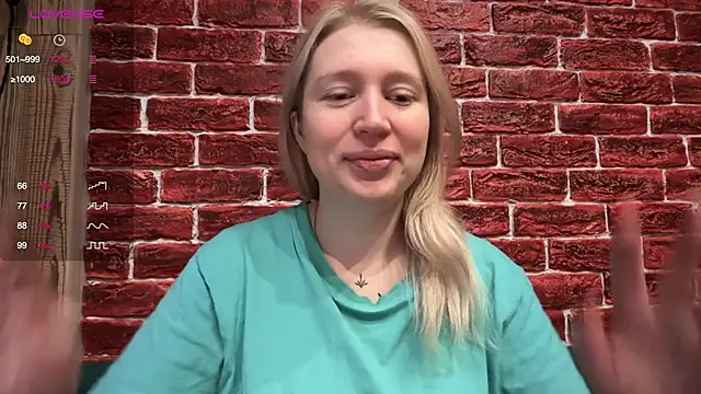 Snapshot of CitrusBlissss chatting on November 23, 2:33 am CitrusBlissss online show from November 23, 2:33 am