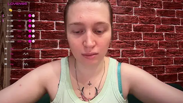 Snapshot of CitrusBlissss chatting on December 4, 3:49 am CitrusBlissss online show from December 4, 3:49 am