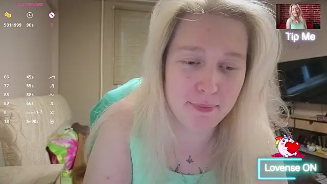 Snapshot of CitrusBlissss chatting on June 14, 1:02 pm CitrusBlissss online show from June 14, 1:02 pm