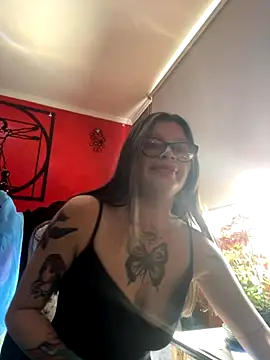 Snapshot of KoraSweett chatting on December 4, 7:11 pm KoraSweett online show from December 4, 7:11 pm