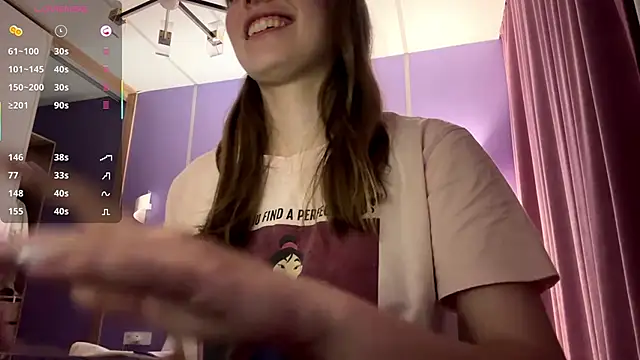 Snapshot of LinaMoonBlessed chatting on May 17, 1:40 pm LinaMoonBlessed online show from May 17, 1:40 pm