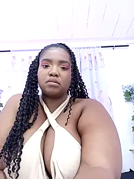 Snapshot of SamaraArtiaga1 chatting on December 4, 12:20 am SamaraArtiaga1 online show from December 4, 12:20 am