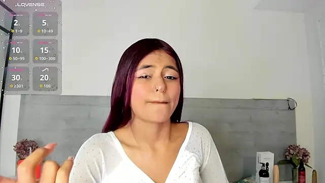 Snapshot of sunnyWhitee chatting on June 19, 7:39 pm sunnyWhitee online show from June 19, 7:39 pm